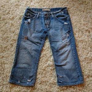 BKE Denim Stella Size 30 Distressed Denim Capris